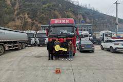 1台德龙X5000牵引车成功交付客户