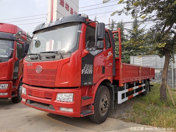 J6L4X2 180马力平顶排半驾驶室