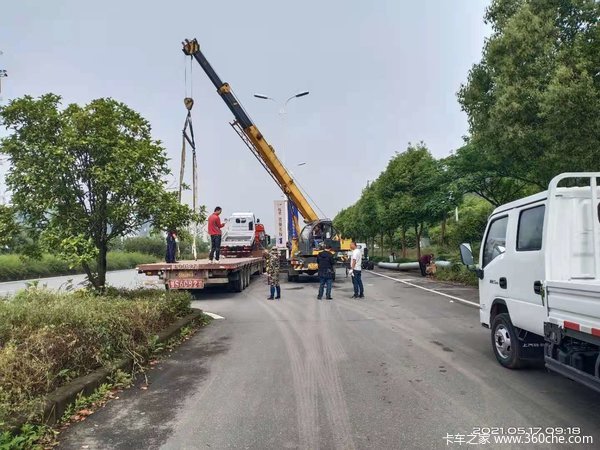 上汽跃进国六小福星全柴车系到货了，欢迎新老客户进店咨询