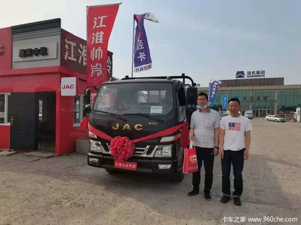 恭喜张老板喜提爱车，帅铃康明斯130马力板车