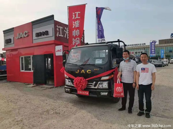 恭喜张老板喜提爱车，帅铃康明斯130马力板车