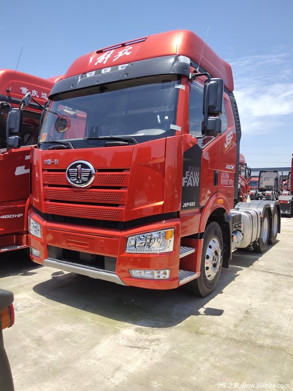 解放J6P牵引车重庆市火热促销中 让利高达1万