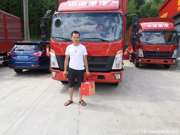 恭喜龙老板 喜提悍将潍柴130马力仓栅式运输车!