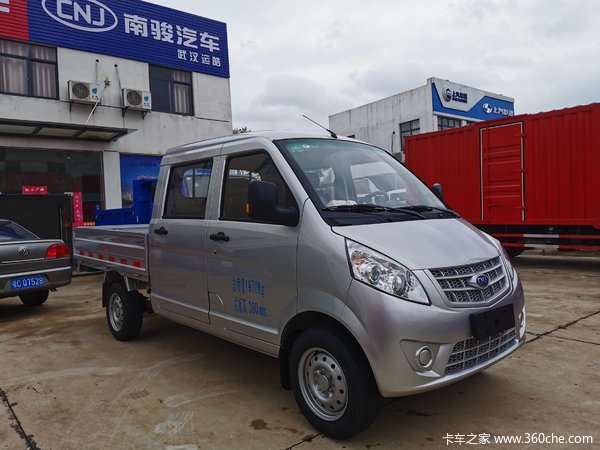 南骏瑞逸双排微卡汽油版搭载15l小康动力发动机21米货箱