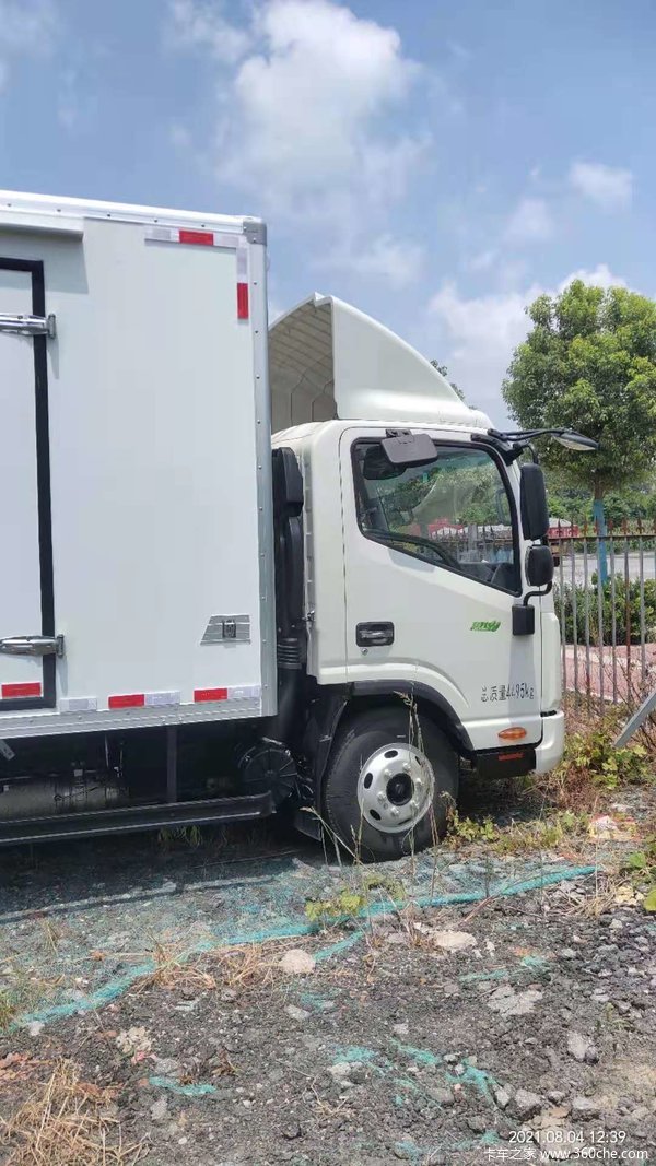 江淮 帅铃Q6 160马力 4X2 4.015米冷藏车(国六)