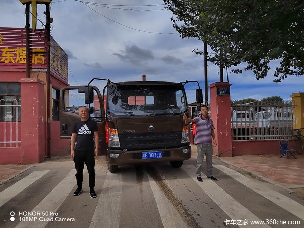 恭喜王先生 喜提悍将载货车祝您运载一路顺顺顺