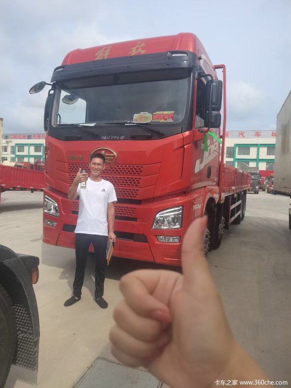 盐城佳运:恭喜两位老板喜提新车 马达一响 黄金万两!