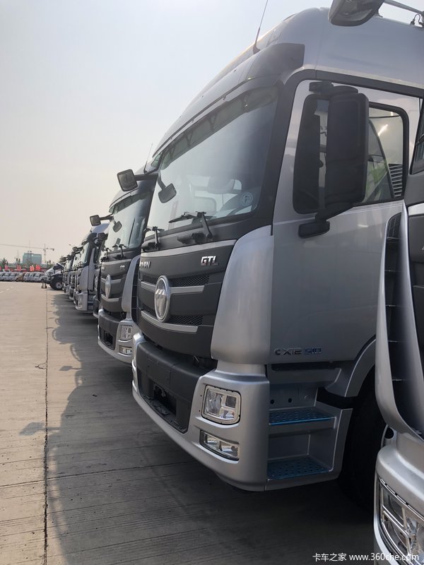 购欧曼gtl510手动牵引车 享高达2万优惠