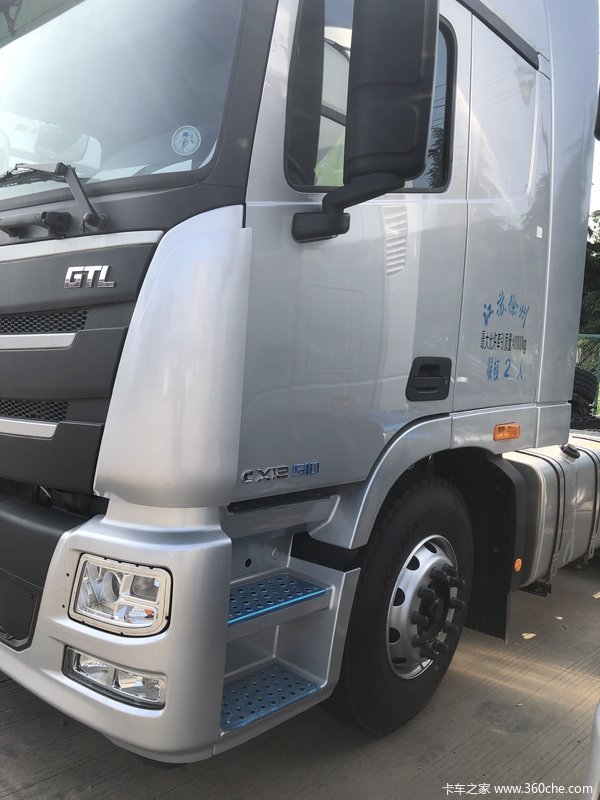 购欧曼gtl510手动牵引车 享高达2万优惠