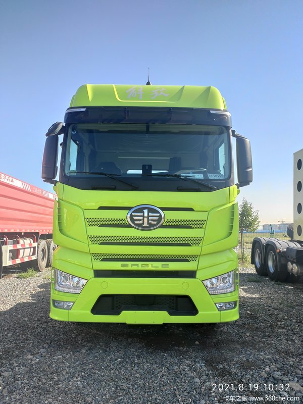 解放j7牵引车乌鲁木齐市火热促销中 让利高达0.5万