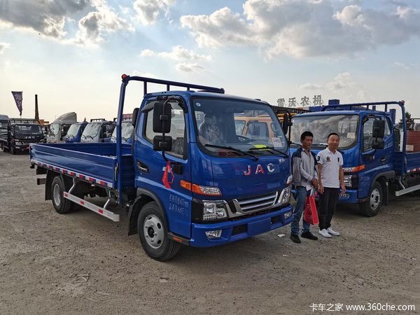 恭喜昝先生喜提爱车，骏铃安康单排板车