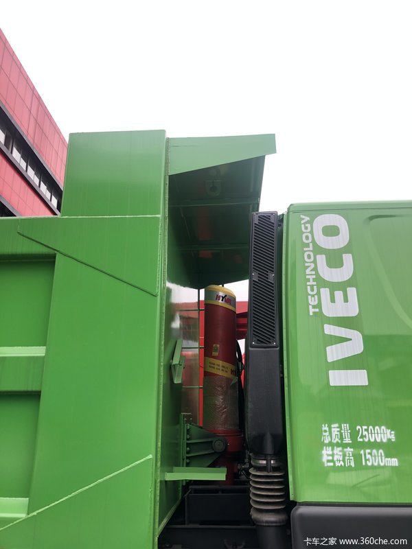 杰狮自卸车重庆市火热促销中 让利高达2万