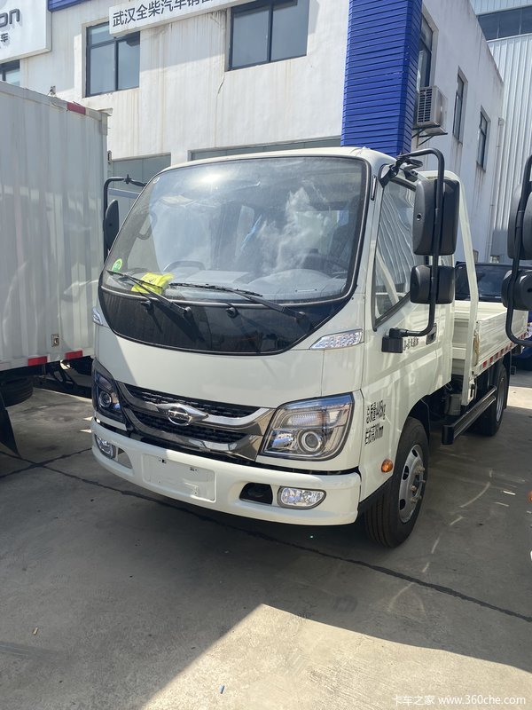 感恩回馈小卡之星5新车到店欢迎进店试乘试驾更有精美礼品赠送