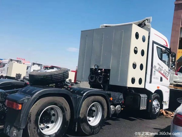 昌吉联强解放JH6CNG牵引车 本月优惠度大大大