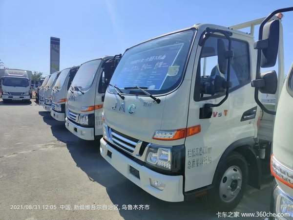 新车到店 乌鲁木齐市骏铃V5载货车仅需11.2万元