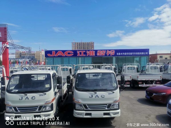 新车到店 乌鲁木齐市骏铃V5载货车仅需11.2万元