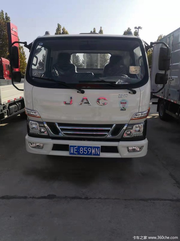 恭喜庞老板 喜提骏铃V5载货车-新东胜