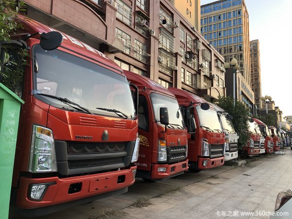 重汽豪沃双12提前活动发放，欢迎到店详询