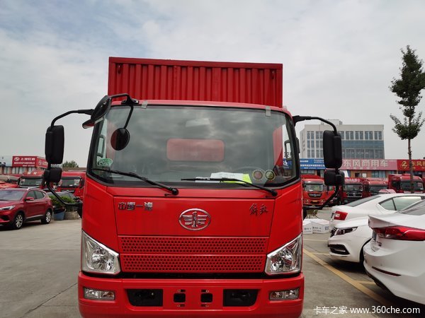 解放 J6F 4.16米单排仓栅式轻卡12.6万