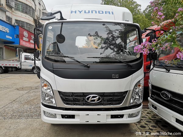 小批量国五泓图500箱式货车，限时限量促销，欢迎卡友到店订购..