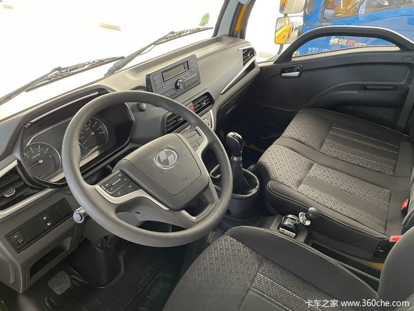 上汽轻卡S100PLUS双排整车,现车到店,欢迎选购!