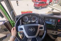 青岛解放 JH6重卡 领航版 350马力 8X4 5.6米自卸车(国六)