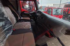 解放轻卡麟VH最新款云内德威230马力