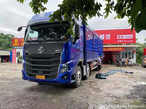 恭喜曾老板 金日吉时喜提乘龙H7载货车