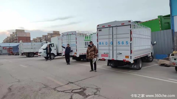 恭喜陈艳玲、朱素勤、濮佳凉皮店 喜提小霸王W17载货车
