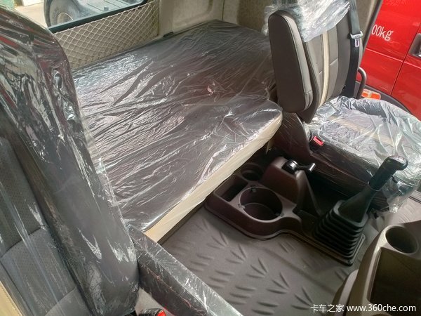 元旦特惠新款乘龙h7牵引车限时优惠2万