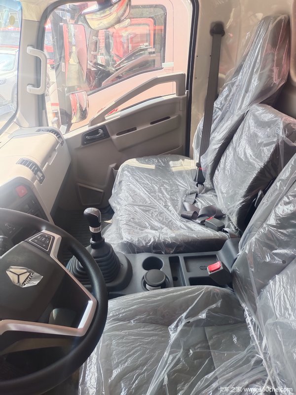 ����������������·�ϣ��¸�·�ϴ���ȥ����