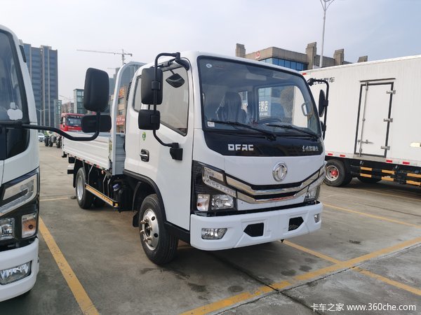 新车到店东风多利卡d5全柴q23排半栏板上新