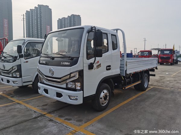 新车到店东风多利卡d5全柴q23排半栏板上新