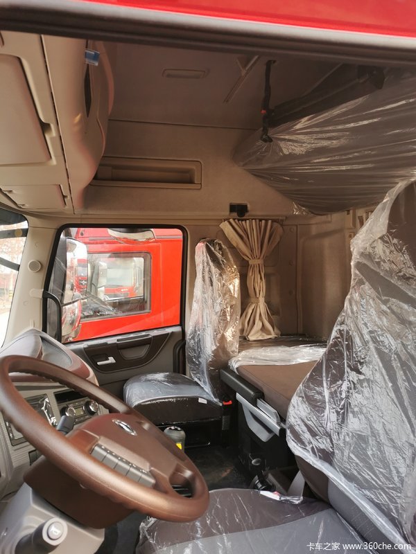 东风商用车 东风天龙旗舰危化车在陕西飞达开售，车辆报价44万起！