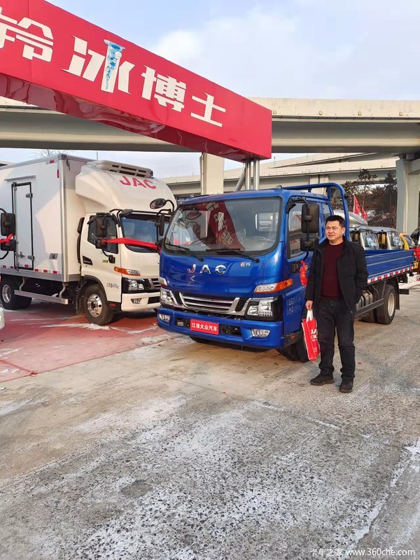恭喜杜先生喜提爱车，V6-D25单排板车150马力