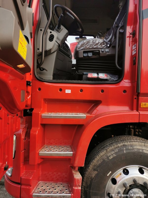 东风商用车 东风天龙旗舰危化车在陕西飞达开售，车辆报价44万起！