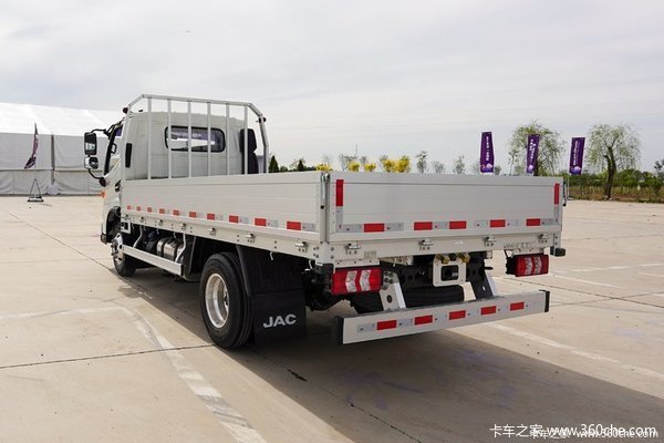 恭喜：乌鲁木齐曹经理喜购江淮骏铃V6栏板车