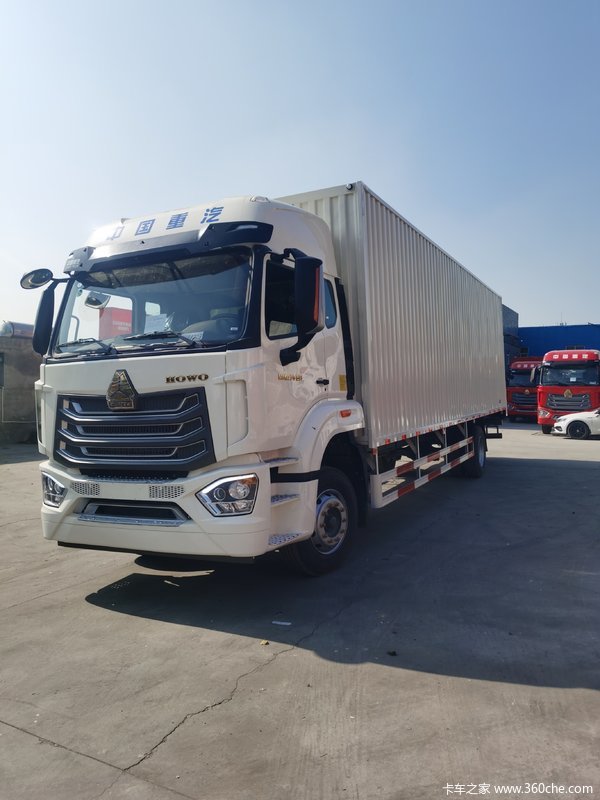 中国重汽 豪瀚n5w中卡 220马力 4x2 7.
