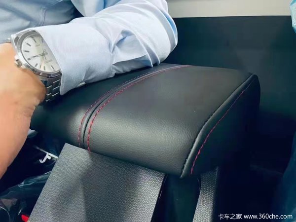 福田领航S1,开着不累的小卡，上蓝牌2.4吨，