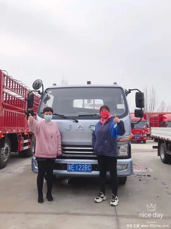 新东胜-恭喜白老板 喜提骏铃V6载货车