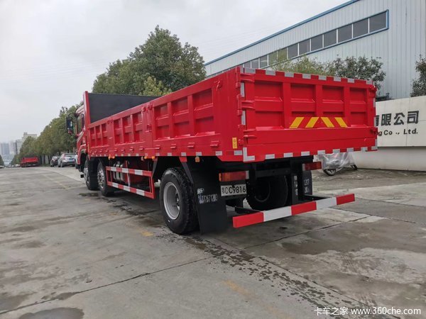 特价促销 7.4米东风前四后四平板自卸车