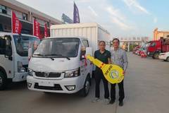 1台T5(原途逸)载货车成功交付客户