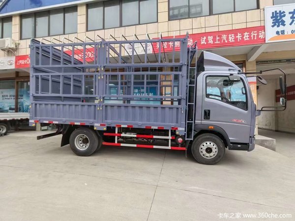 重汽豪沃，潍柴150，内宽2.44米，最后1台，订金留车！