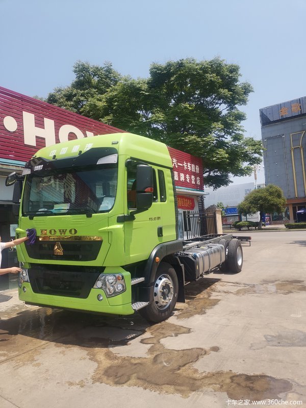 豪沃 TX载货车 旗舰版270马力潍柴发动机多拉快跑省油好帮手!