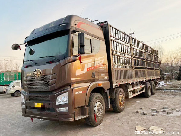 贷款回收解放JH6 500马力仓栅式运输车，低价出售