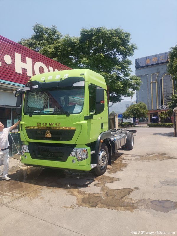 豪沃 TX载货车 旗舰版270马力潍柴发动机多拉快跑省油好帮手!