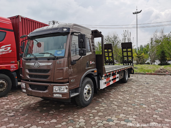 解放龙V平板运输车限时促销中 优惠0.5万