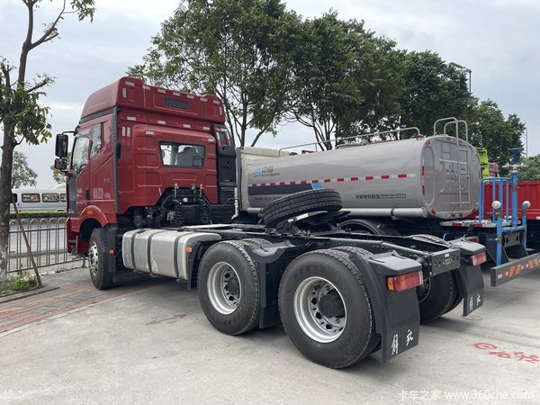 特价处理27万:一汽解放 J6P 420马 6X4价值版国五牵引