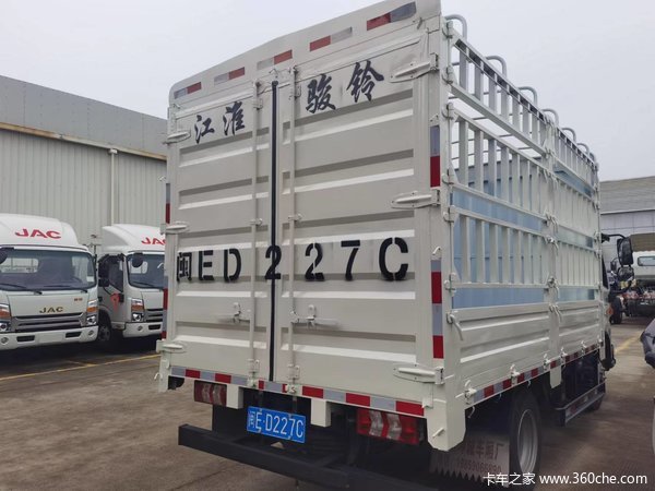 恭喜陈总 喜提骏铃V5苍栏载货车，祝车轮一转黄金万两