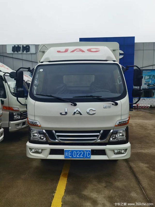恭喜陈总 喜提骏铃V5苍栏载货车，祝车轮一转黄金万两